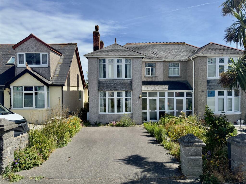 Main image of property: Edgcumbe Gardens, Newquay