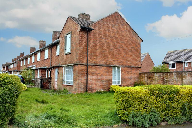 3 bedroom terraced house for sale in Park Avenue, Shawbury, Nr