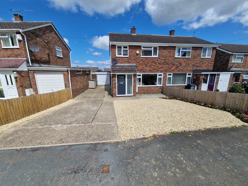 3 bedroom semidetached house for sale in Yew Tree Drive, Bayston Hill