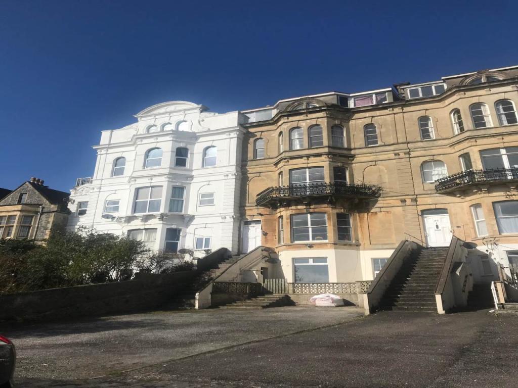 2 bedroom flat for rent in Atlantic Road, WestonsuperMare, North Somerset, BS23