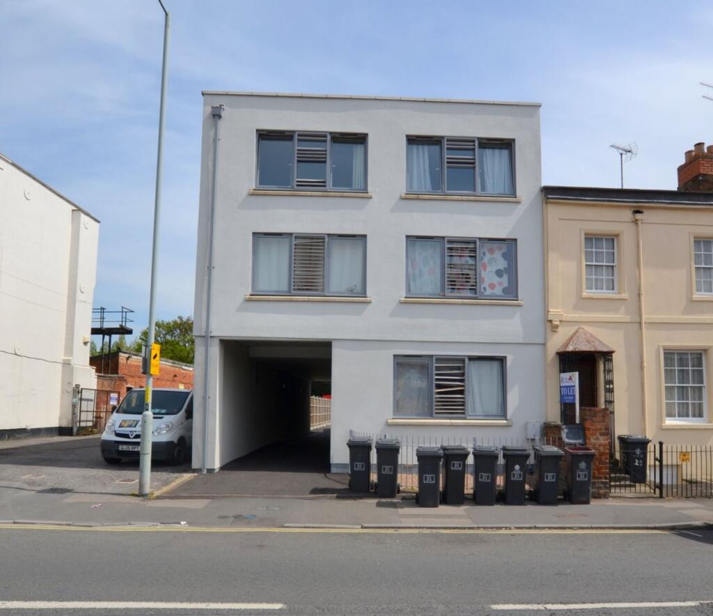 Main image of property: Stroud Road, Gloucester, GL1