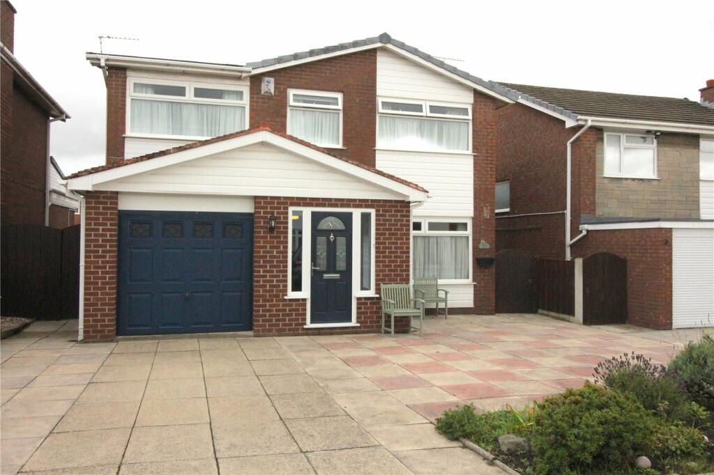 3 bedroom detached house for sale in Pershore Grove, Southport