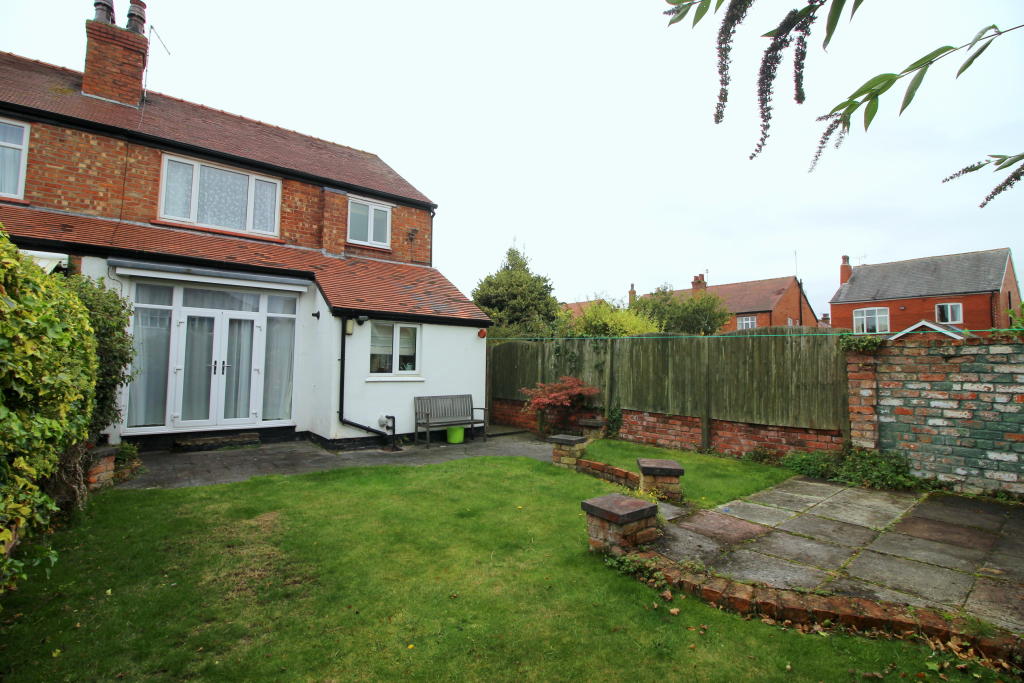 3 bedroom semidetached house for sale in Roe Lane, Southport