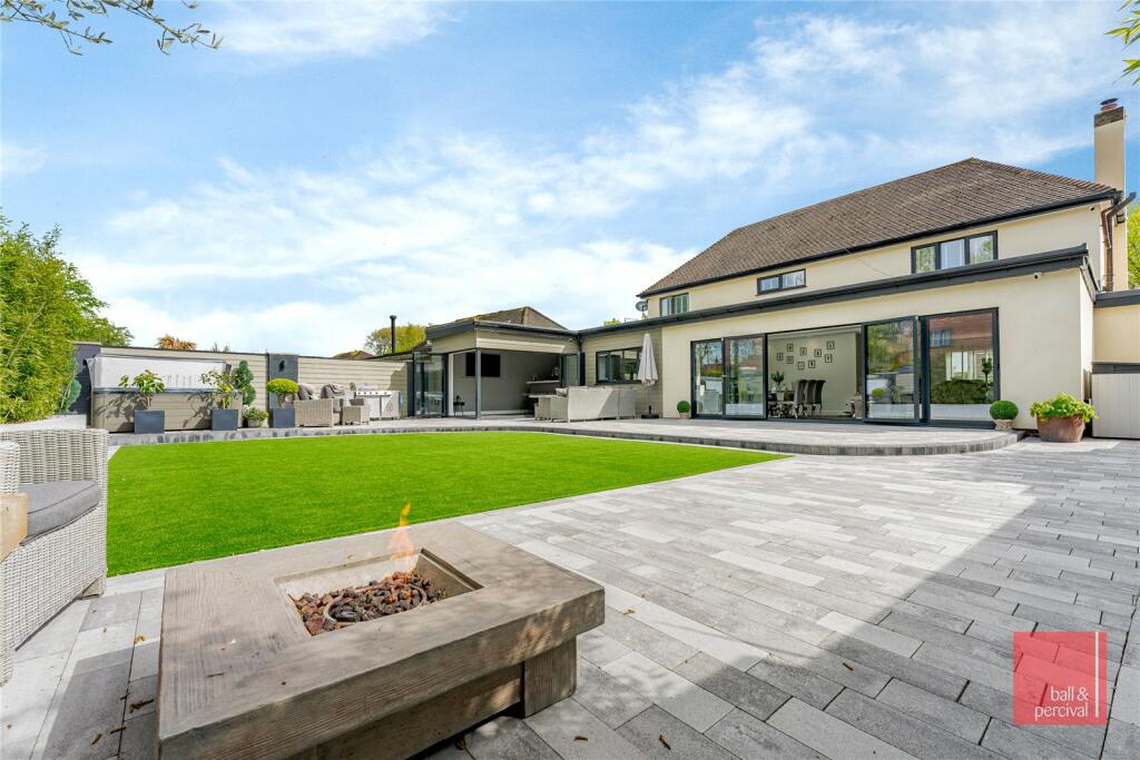 3 bedroom detached house for sale in High Street, Skelmersdale