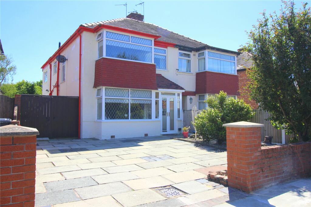 4 bedroom semidetached house for sale in Longacre, Southport, Merseyside, PR9