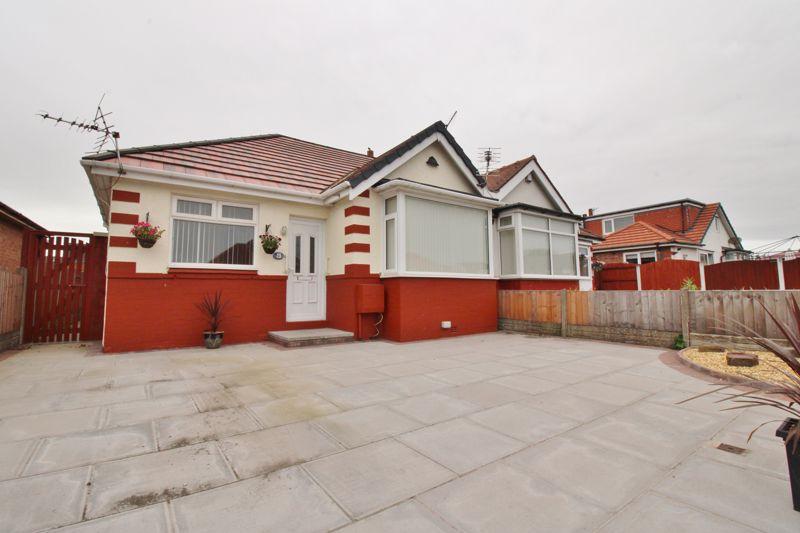 2 bedroom bungalow for sale in The Crescent, Southport, PR9