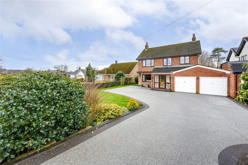 3 bedroom detached house for sale in Prescot Road, Aughton, Ormskirk