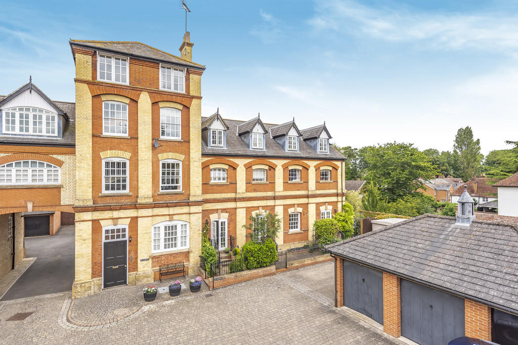 3 bedroom terraced house for sale in Swan Street, West Malling, ME19