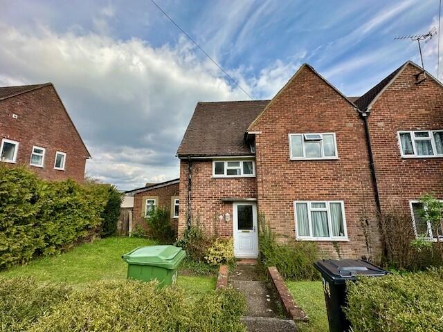 5 bedroom semi-detached house for rent in Chatham Road, Winchester, SO22