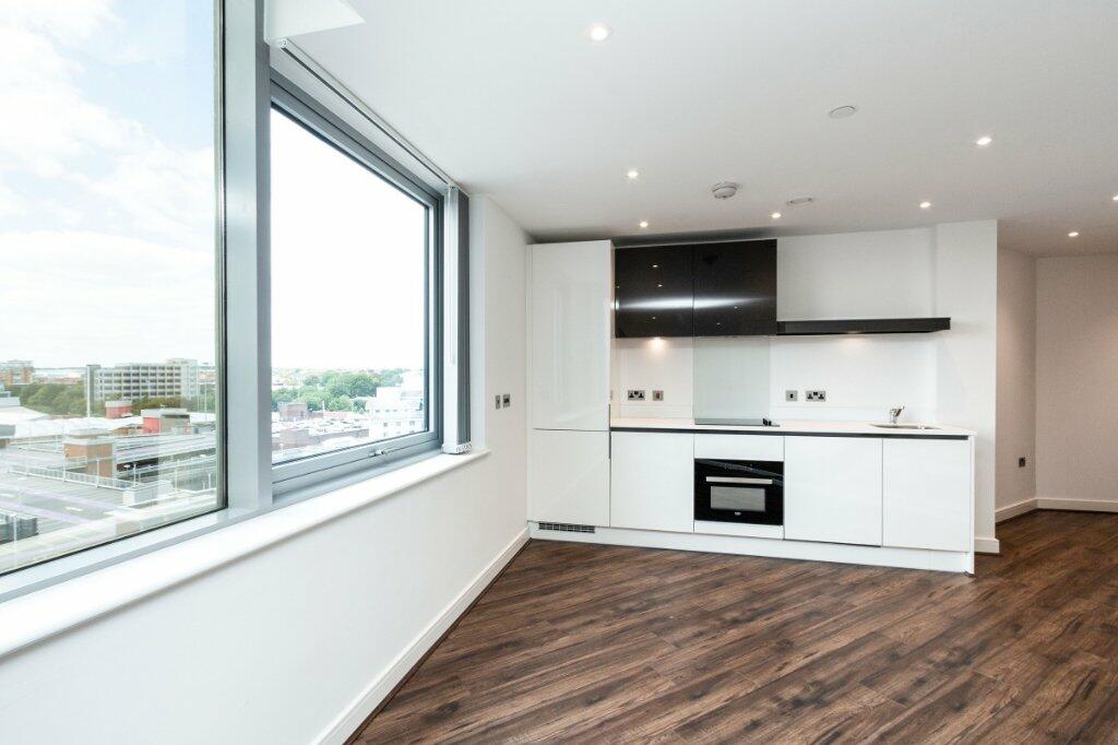 Studio flat for sale in Churchill Way, Basingstoke, Hampshire, RG21