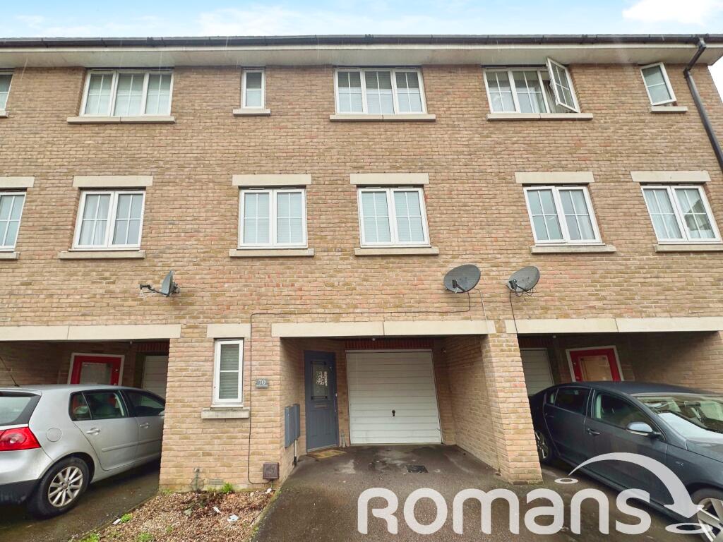 3 bedroom terraced house for sale in Richards Field, Chineham, Basingstoke, RG24
