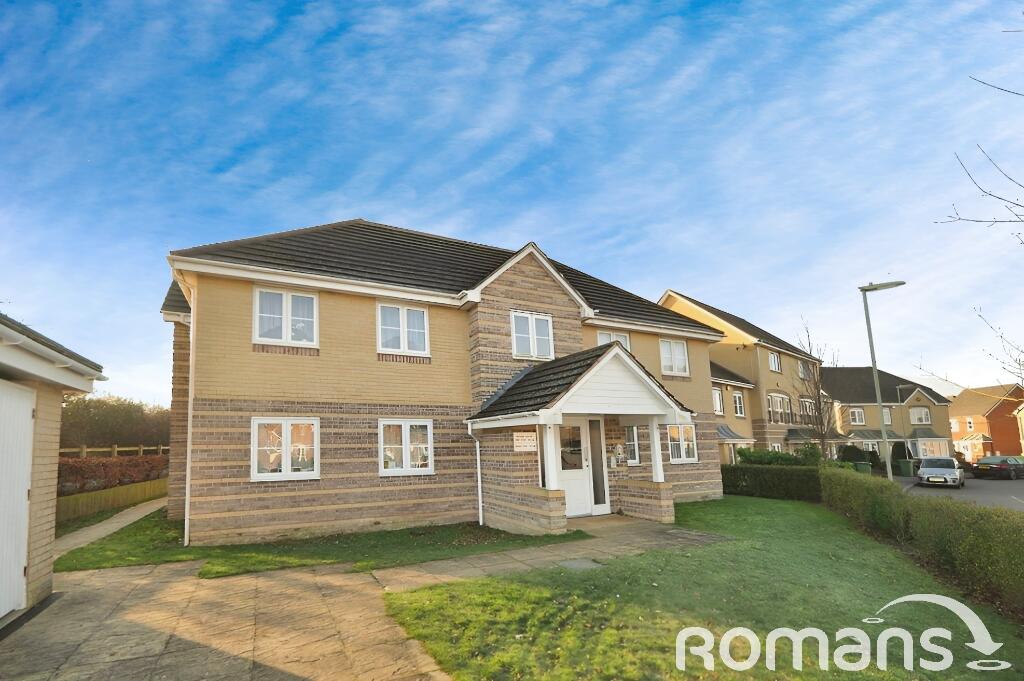 2 bedroom apartment for sale in Wiltshire Crescent, Basingstoke, Hampshire, RG22