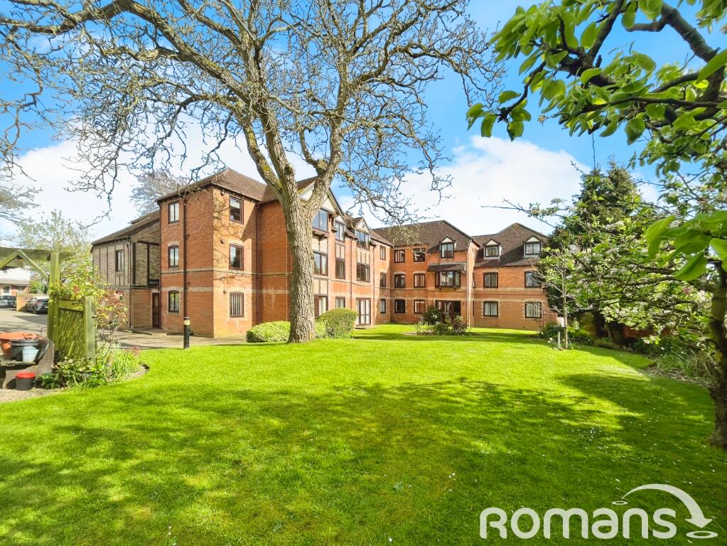 2 bedroom apartment for sale in Vyne Road, Basingstoke, Hampshire, RG21
