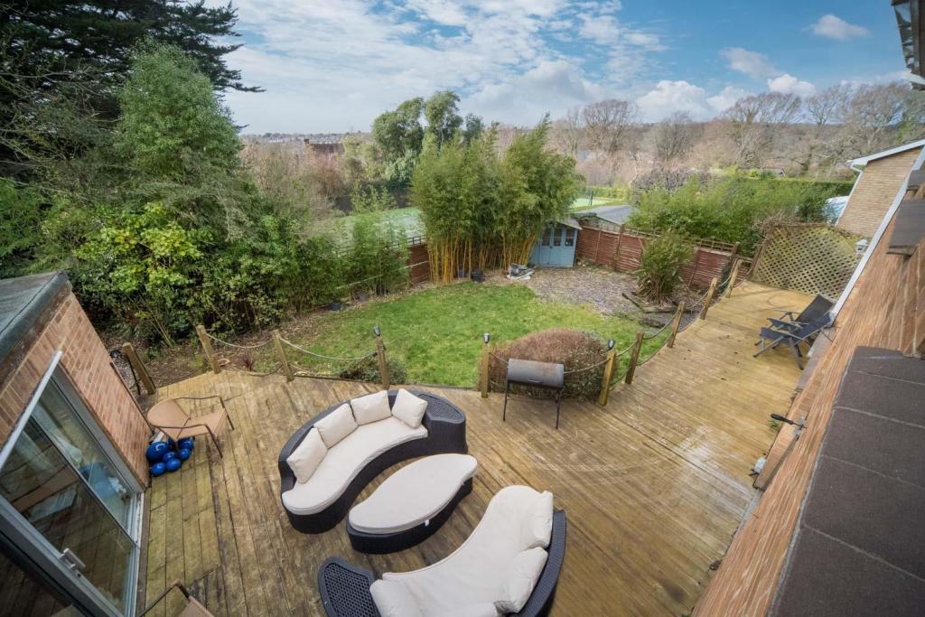 5 bedroom detached house for sale in Ashlake Copse Lane, Wootton Bridge