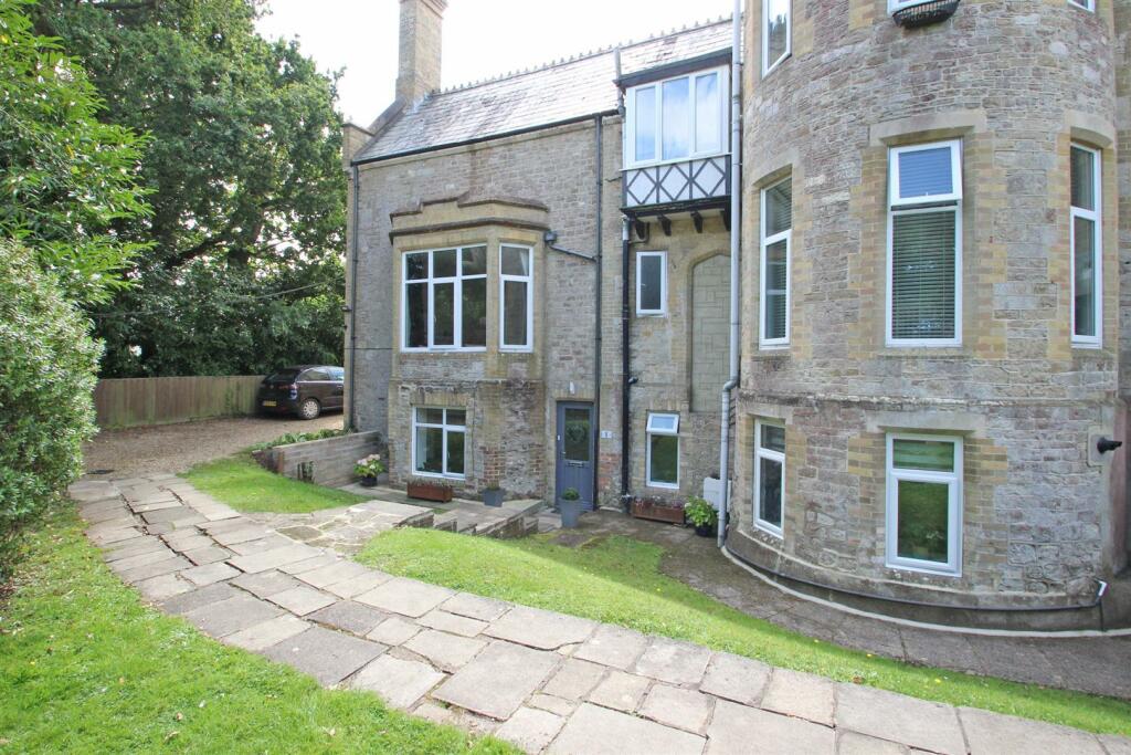 2 bedroom apartment for sale in Wellwood Glade, Ryde, PO33