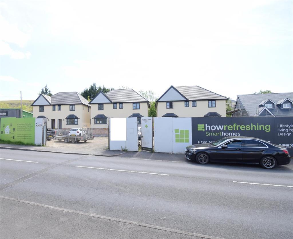 3 bedroom semidetached house for sale in Hirwaun Road, Hirwaun