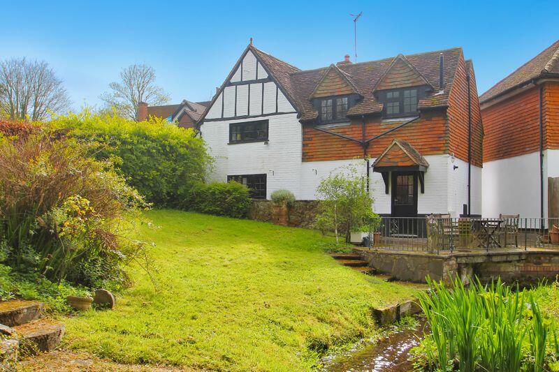3 bedroom detached house for sale in Guildford Road, Abinger Hammer, RH5