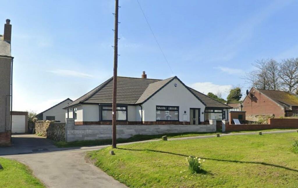 3 bedroom detached bungalow for sale in Front Street South, Trimdon