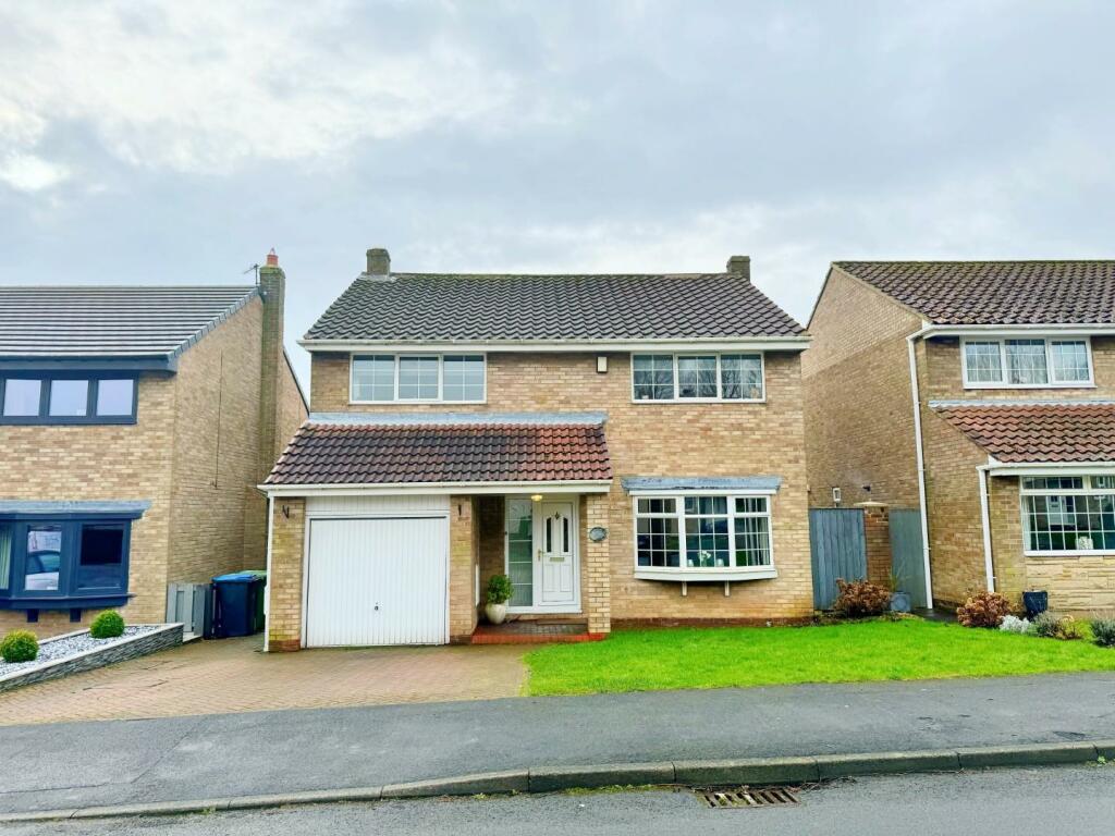 4 bedroom detached house for sale in Stoneybeck, Middleham,, DL17