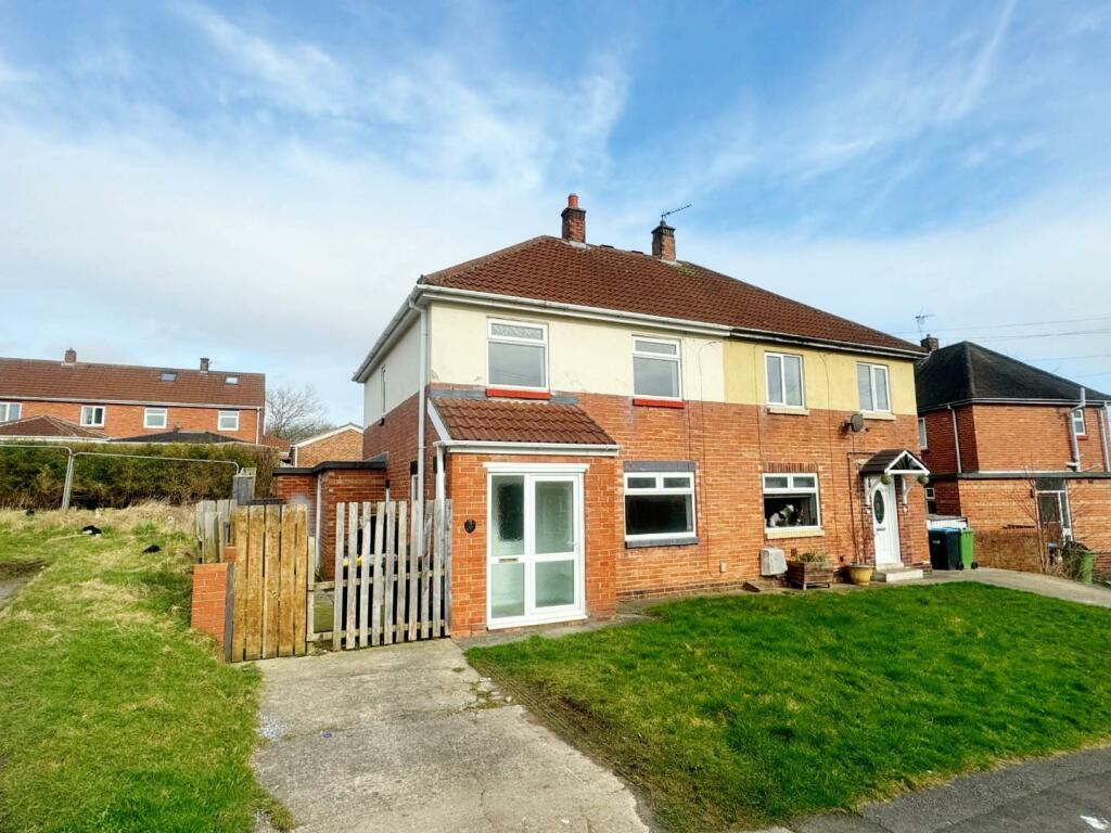 3 bedroom semidetached house for sale in Briar Grove, Trimdon Village