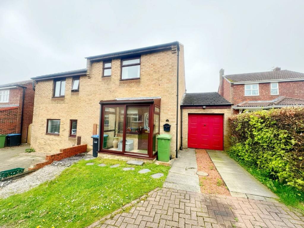 3 bedroom semidetached house for sale in Rothbury Close, Trimdon