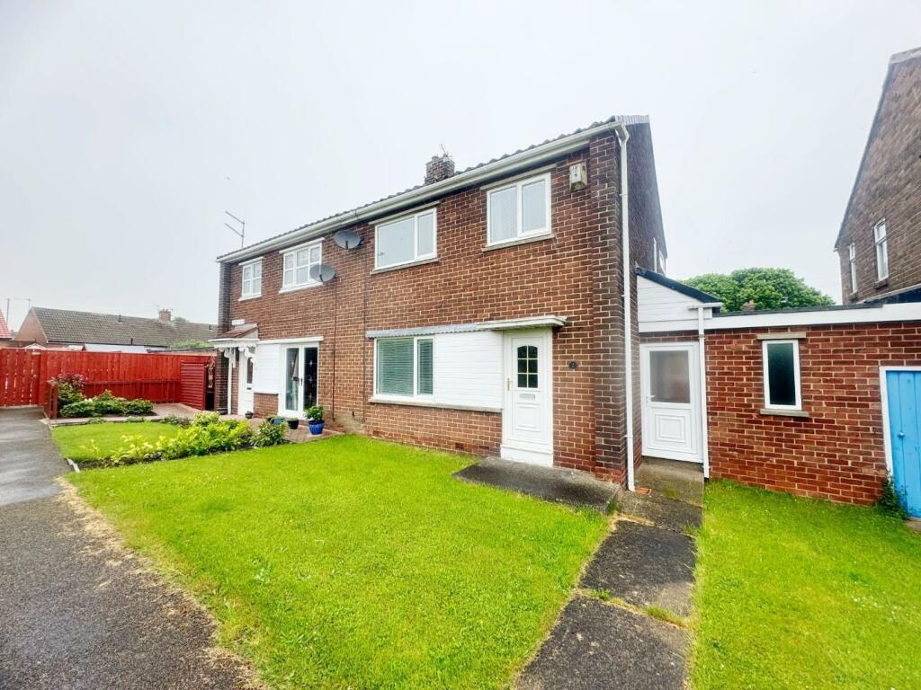 3 bedroom semidetached house for sale in Hart View, Trimdon Village, TS29
