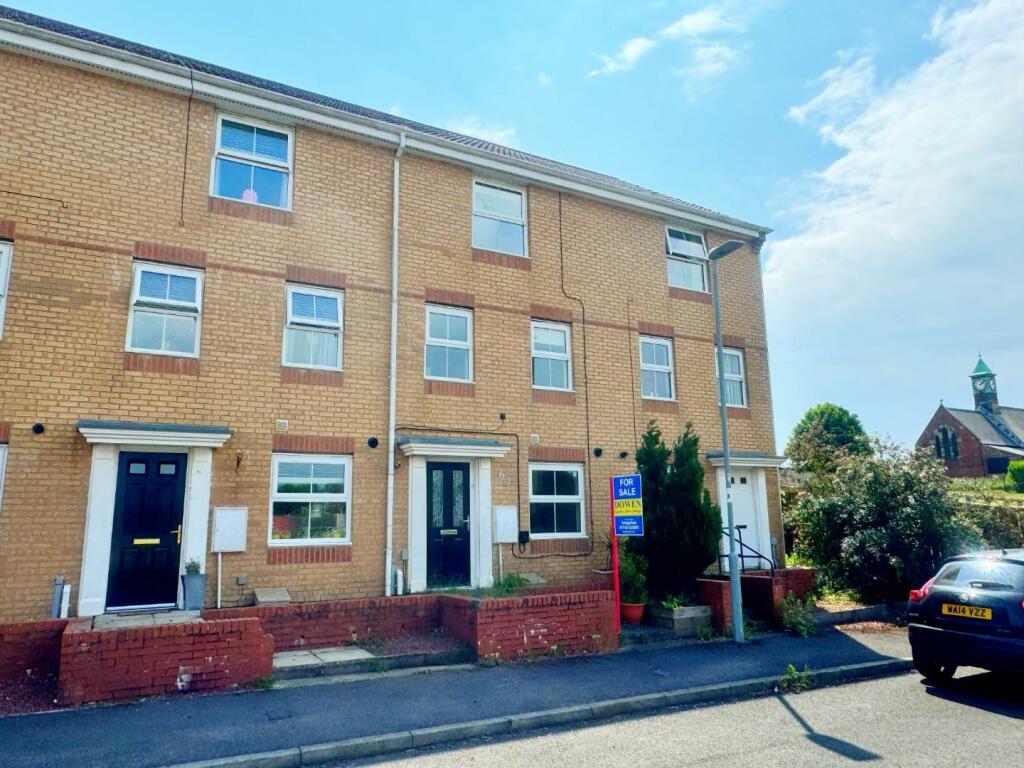 4 bedroom town house for sale in Cinnamon Drive, Trimdon Station, TS29