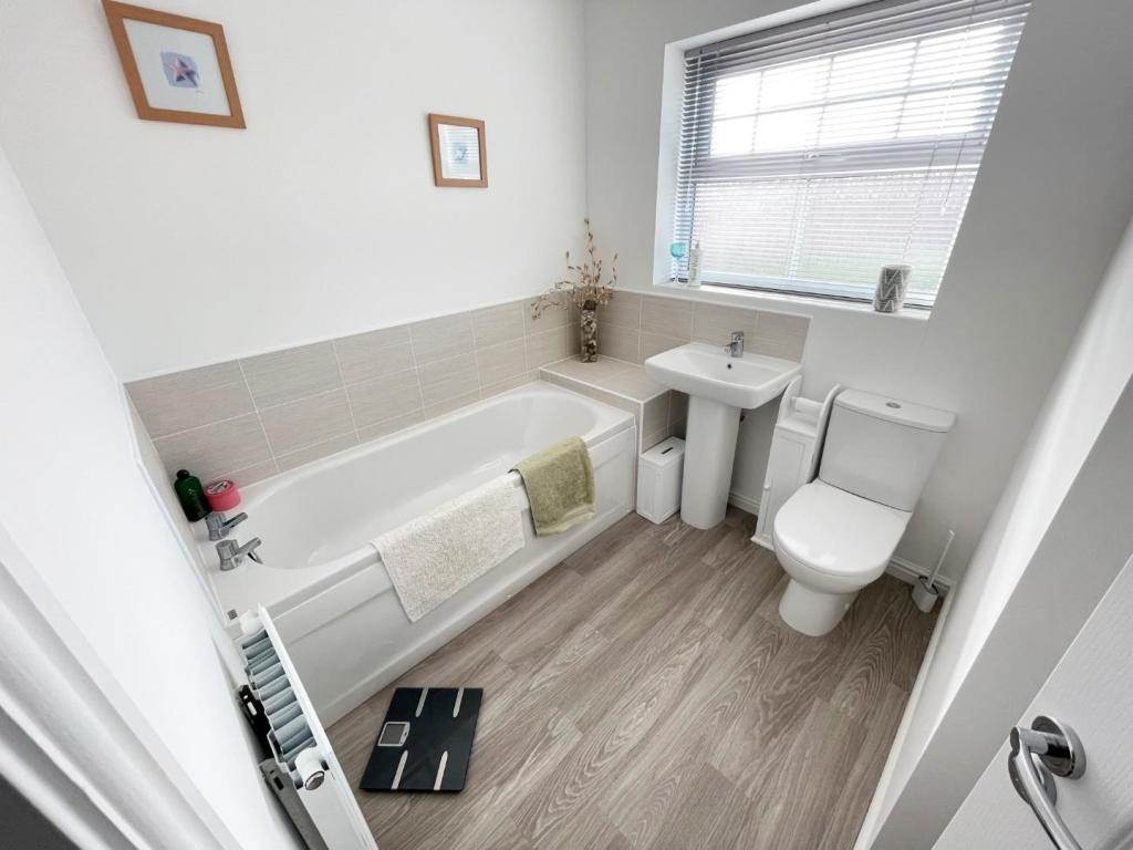 3 bedroom detached house for sale in Niven Close, West Park, Hartlepool
