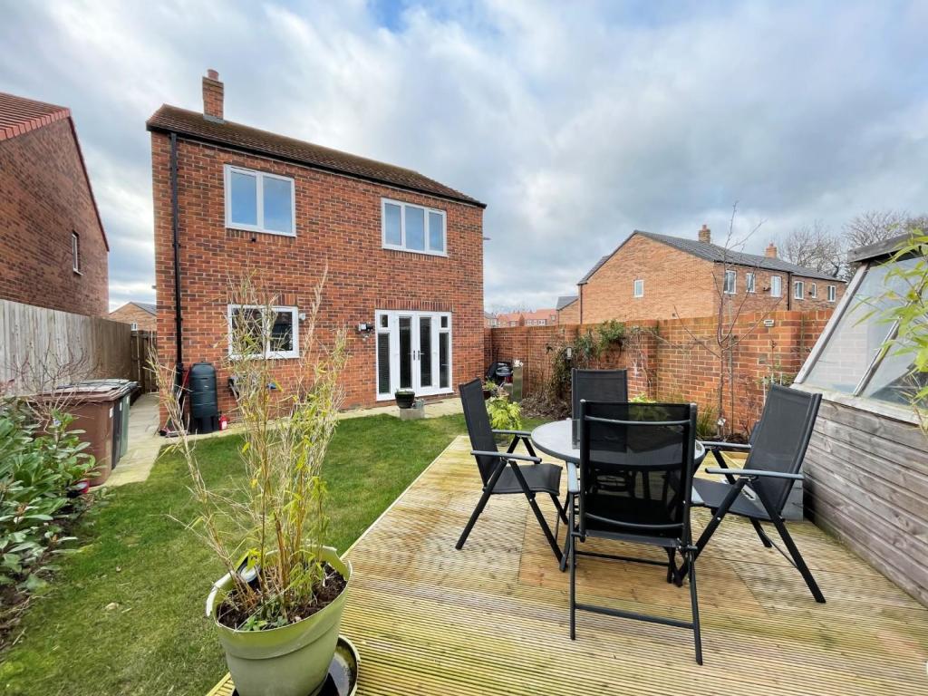 3 bedroom detached house for sale in Niven Close, West Park, Hartlepool