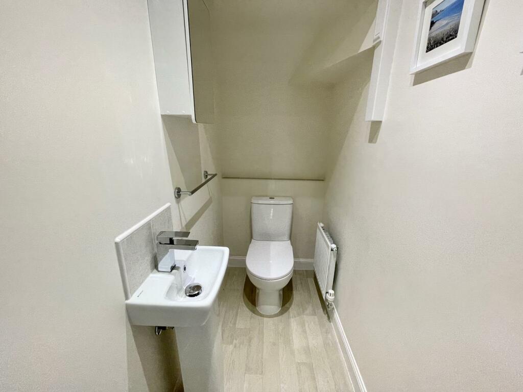 3 bedroom detached house for sale in Hanbury Grove, Elwick Gardens