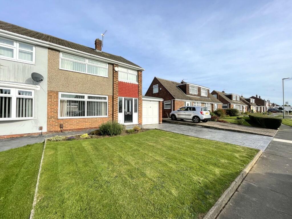 3 bedroom semidetached house for sale in Mowbray Road, Fens