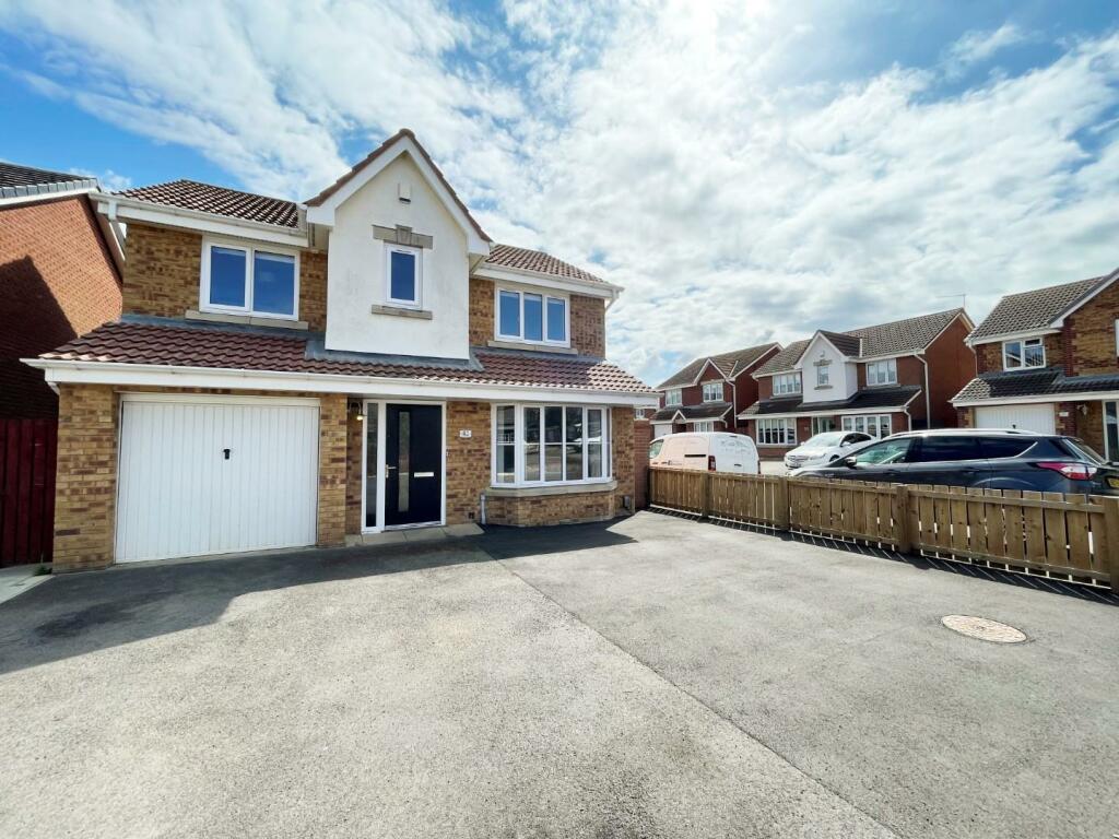 4 bedroom detached house for sale in Harvester Close, Seaton Carew