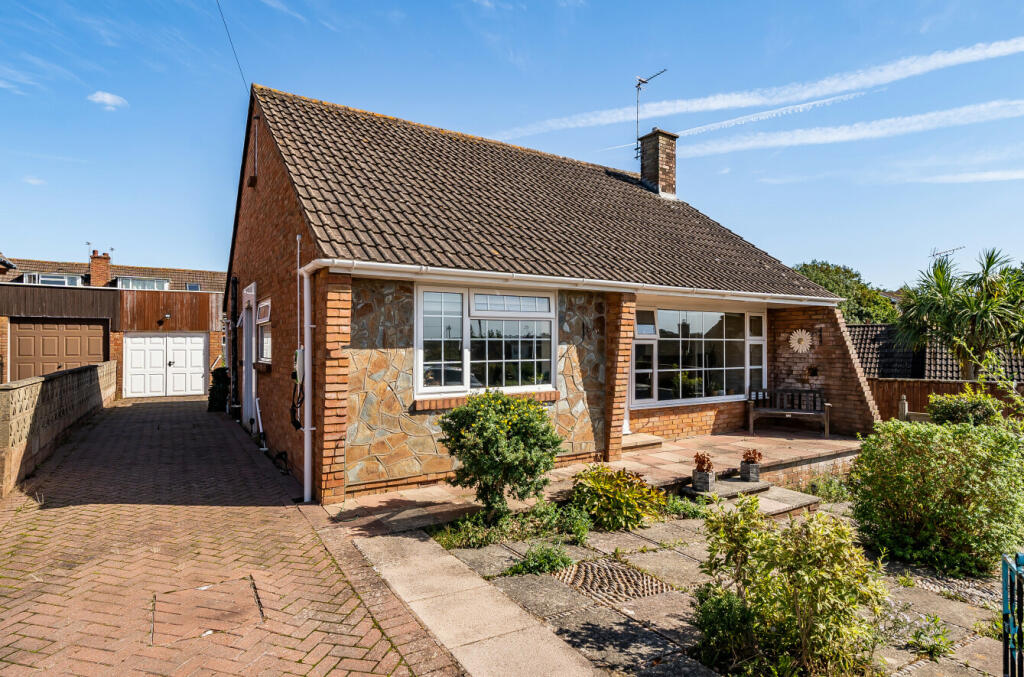 Main image of property: Bapton Close, Exmouth, Devon