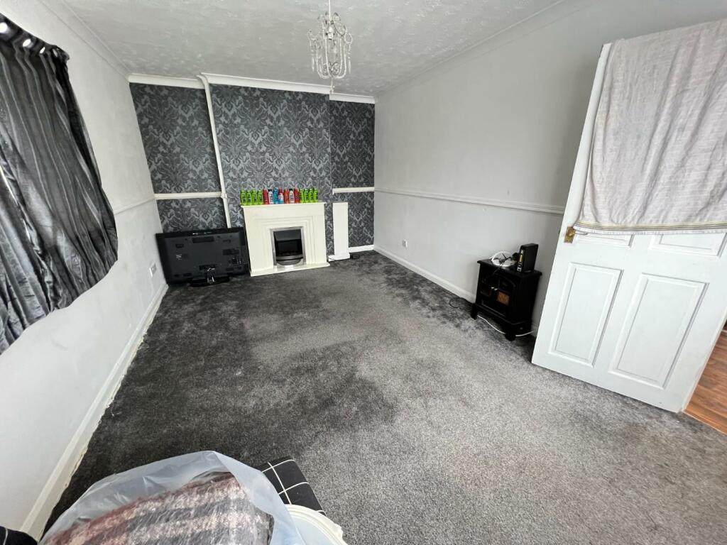 2 bedroom end of terrace house for sale in Jubilee Crescent, Shildon, DL4