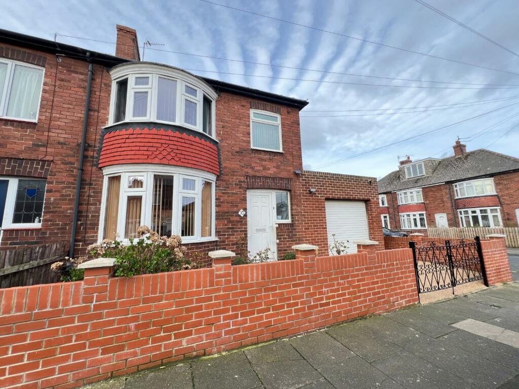 3 bedroom semidetached house for sale in Rutland Avenue,