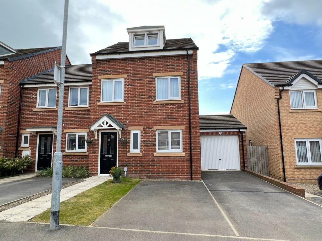 3 bedroom town house for sale in Bradford Drive, Auckland, DL14