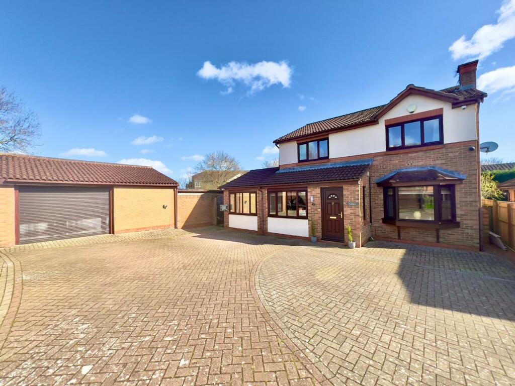4 bedroom detached house for sale in Brancepeth View, Brandon, Durham, DH7