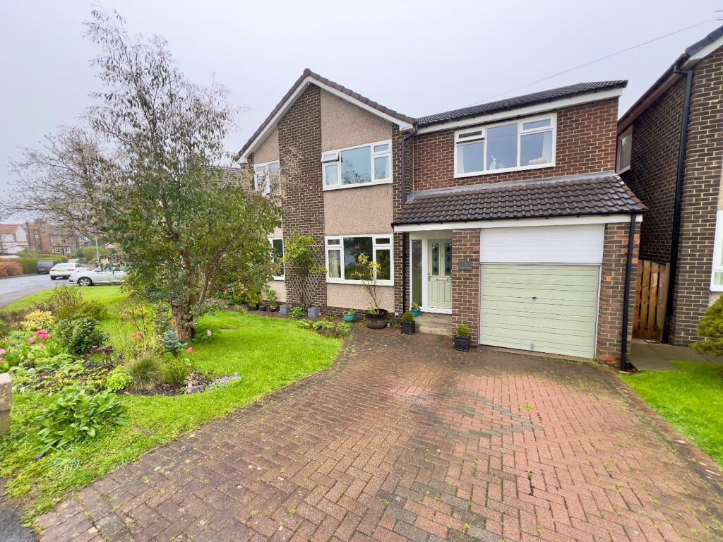 5 bedroom detached house for sale in Heathways, High Shincliffe, Durham