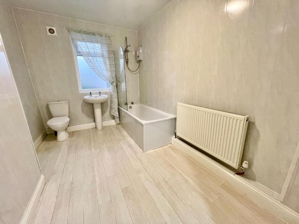 Additional property image - Newcastle Terrace, Framwellgate Moor, Durham