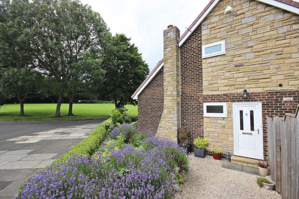 3 bedroom semidetached house for sale in Lichfield Road, Newton Hall, Durham, DH1