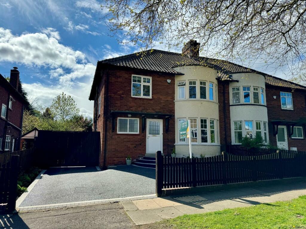 4 bedroom semidetached house for sale in Hartford Road, Darlington, DL3