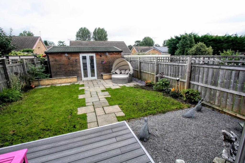 3 bedroom semidetached house for sale in Sandriggs, Darlington, DL3