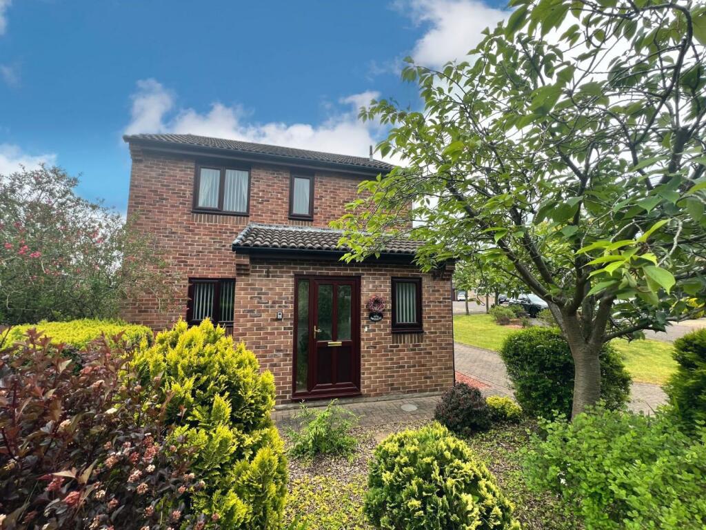 3 bedroom detached house for sale in Mossmere, Spennymoor, DL16