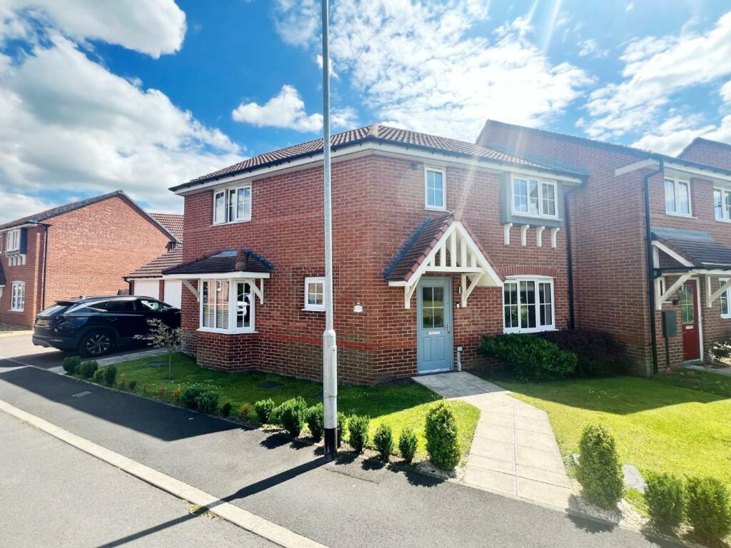 3 bedroom semidetached house for sale in Faraday Close, Spennymoor, DL16