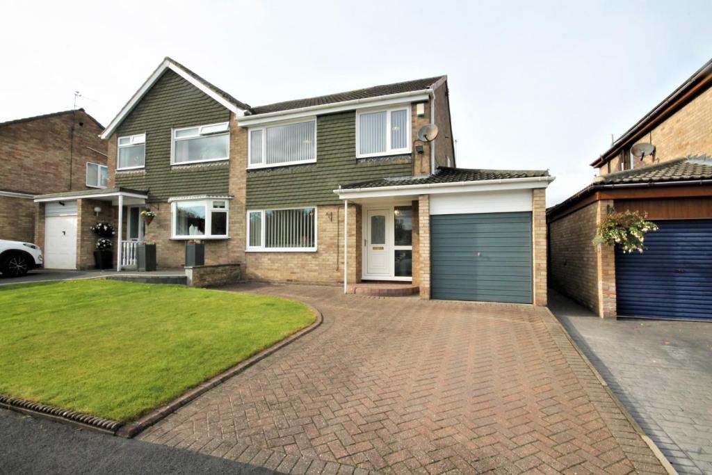 3 bedroom house for sale in Birchmere, Spennymoor, DL16