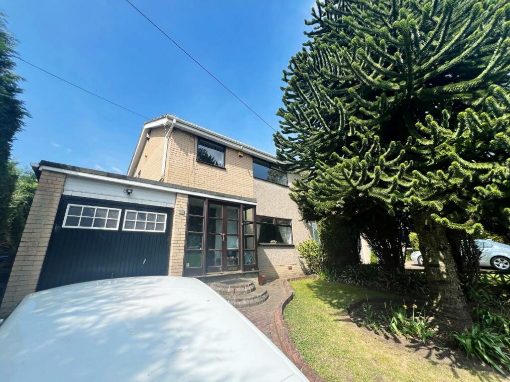 3 bedroom semidetached house for sale in Bank, Ferryhill, DL17