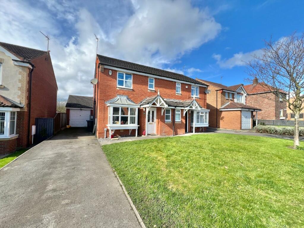 3 bedroom semidetached house for sale in Armstrong Drive, Willington, DL15