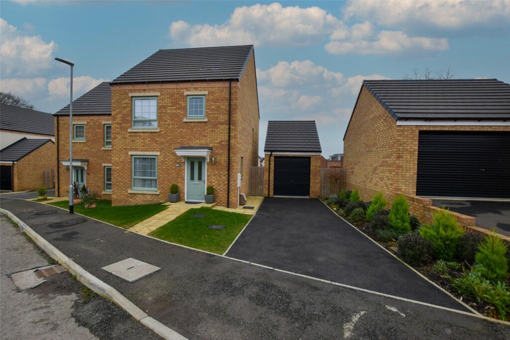 3 bedroom detached house for sale in Burnhope Way, Startforth, Barnard
