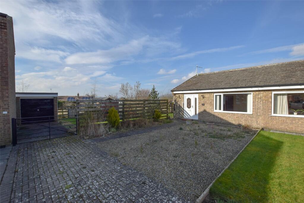 2 bedroom bungalow for sale in High Riggs, Barnard Castle, County