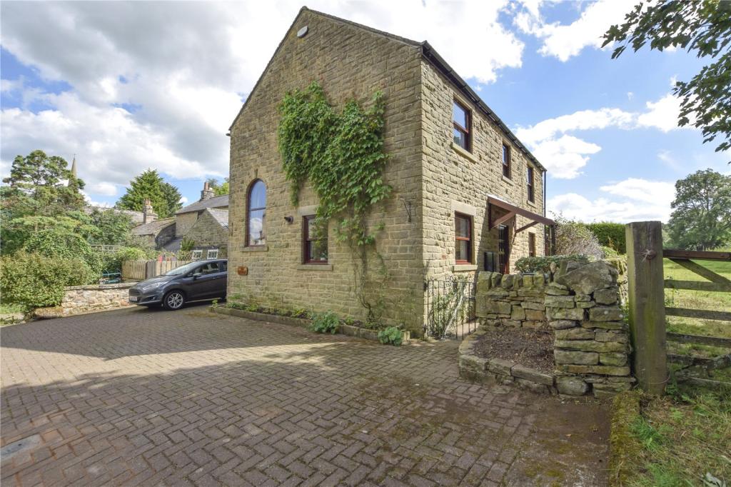 4 bedroom detached house for sale in Cotherstone, Barnard Castle